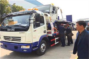 红河汽车道路救援拖车价格